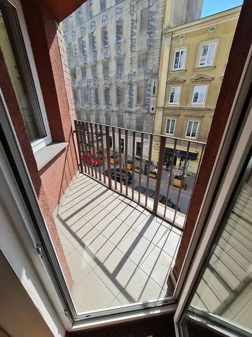 10Q - Z6 Apartment 201 Warsaw 0*,